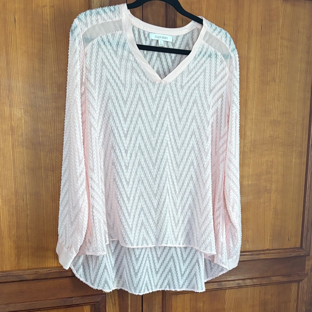🐬Ellen Tracy Pink and White Chevron Top and camisole